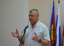 Депутат ЗСК Сбитнев, попавшийся на неточных сведениях о доходах, зарабатывает более 3 млн рублей