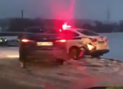 «Побоище»: сразу четыре автомобиля ДПС попали в ДТП по дороге в Краснодарский край