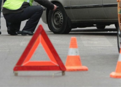 В Краснодарском крае в результате ДТП у одного из автомобилей разорвало кузов 