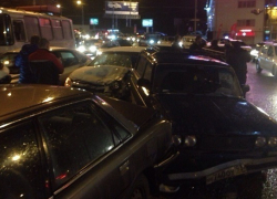 В Краснодаре столкнулись шесть автомобилей 