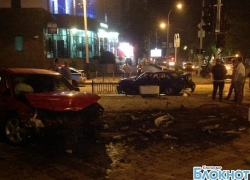 В Краснодаре столкнулось три автомобиля