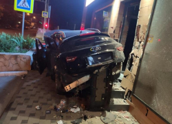 Водитель Infinity, протаранивший магазин, был пьян