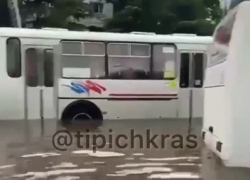 В Туапсинском районе продолжается эвакуация жителей: подтоплена поликлиника, действует режим ЧС