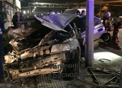  Неравнодушные краснодарцы спасли парня, попавшего в жуткое ДТП 