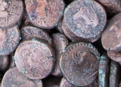 На Тамани обнаружили клад монет VI века: что скрывают руины Боспорского царства