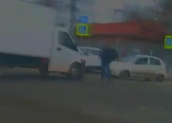 "Жестка оказалась": очевидцы сняли на видео аварию с "Кретой" в Краснодаре