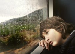 Жительница Кубани бросила ребенка на остановке в Москве, потому что не могла содержать