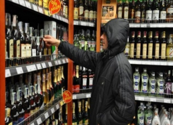  Пьяный мужчина в Краснодаре взял в магазине бутылку коньяка и убежал 