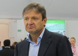 Александр Ткачев решил сократить себе зарплату на 10% 