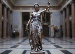 Угроза уголовного дела нависла над судьёй в отставке из Краснодарского края 