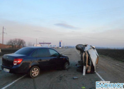 На трассе Армавир – Отрадная при опрокидывании автомобиля погиб водитель