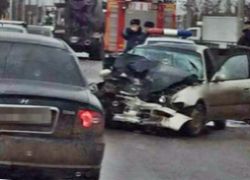 Лихач на иномарке погиб, спровоцировав тройное ДТП в Краснодаре