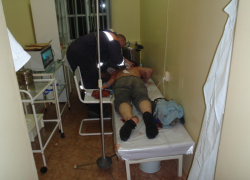 Пьяный житель Динского района хотел убить своего друга