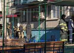  Психически нездоровый мужчина с газовым баллоном грозился взорвать многоэтажку в Краснодаре 