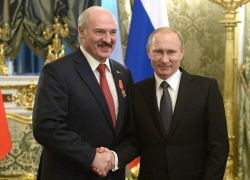 Путин и Лукашенко обменялись в Сочи подарками со смыслом