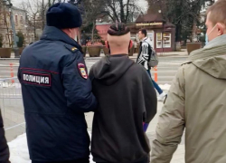 В Краснодаре задержали тиктокера Даню Милохина за нарушение антиковидных требований 