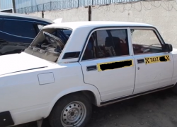 Клиент с ножом напал на водителя такси в Краснодарском крае