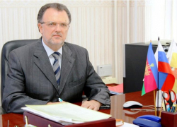 Самый богатый директор школы «подрабатывает» депутатом Гордумы Краснодара: чем живет и как работает Владимир Белоусов