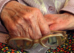 В Армавире почтальон мучительно убивала 91-летнюю старушку за отказ дать в долг