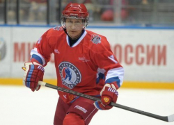  Путин в качестве капитана выведет на сочинский лед команду «Звезд Ночной лиги» 