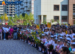 В школах Краснодара не хватает учителей-предметников