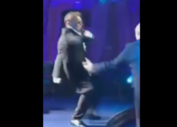  Сочинец Лепс рассказал о пьяном выступлении и падении прямо на сцене 