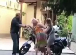 Пьяная туристка пыталась угнать мотоцикл в Сочи