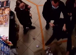 Упусти меня, если сможешь: грабитель магазина сам оставил полиции зацепку