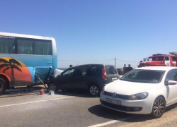 Пассажирский автобус попал в ДТП на Кубани
