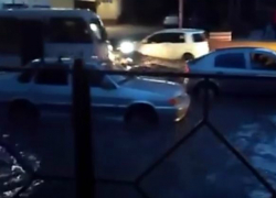 При потопе в Сочи автомобилисты потеряли свои машины и госномера