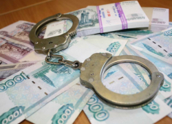 В Сочи судебный пристав вымогал крупные взятки у нарушителей
