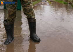 Предупреждение по ливням с грозами продлили на Кубани 