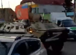Колонна военной техники въехала в Краснодар