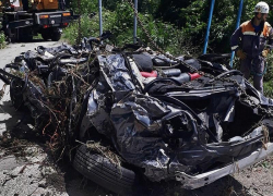 Погиб, спасая семью: утонувшую 10-летнюю дочь полицейского в Сочи ищут четвертые сутки