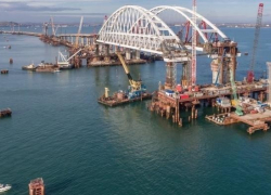 Вторые сутки в пробке стоят 1000 автомобилей на Керченской переправе