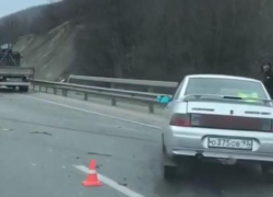 На Кубани в массовом ДТП пострадали два человека