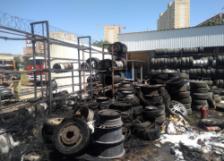  В Краснодаре произошел пожар на СТО 