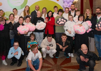 Улыбки и сказка: в Краснодаре отметили День солнечных людей