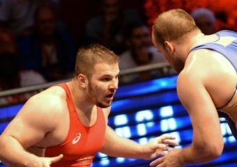 Семенов победил эстонца и взял бронзовую медаль в греко-римской борьбе