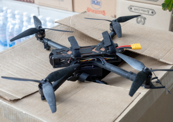 Девелопер «НВМ» помогает бойцам: беспилотники доставлены в Херсонскую область за сутки