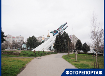 Разрушенные клумбы и пустая земля: как выглядит Тургеневский сквер до благоустройства за 70 млн рублей 