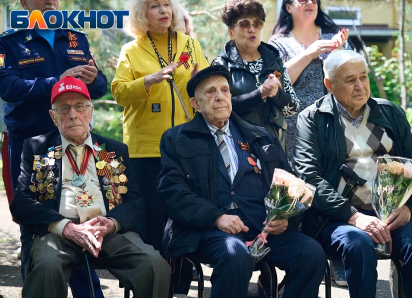 «День торжества добра над злом»: ветеранов Краснодара трогательно поздравили с 9 Мая