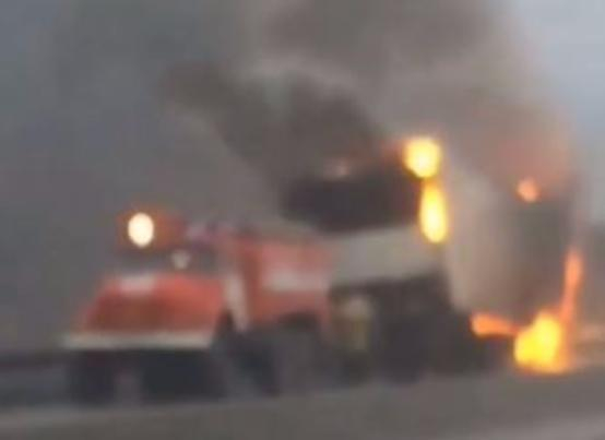 На дороге «Краснодар - Ростов» сгорел дотла грузовик