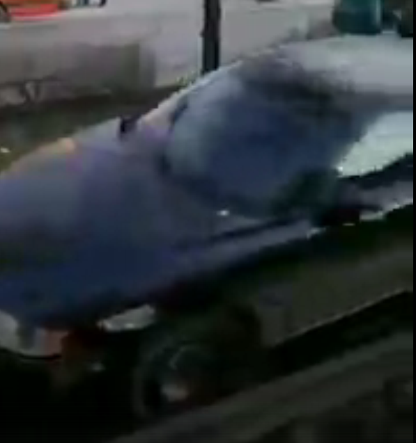 Машина вылетела на трамвайные пути в Краснодаре