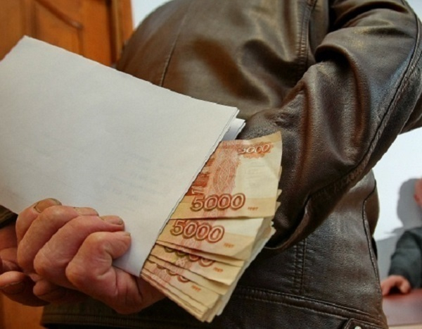 В Отрадненском районе полицейского подозревают в получении взятки
