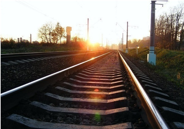 Товарный поезд насмерть сбил мужчину в Белореченске