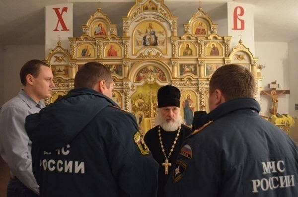 Кубанские спасатели отправились в православные храмы