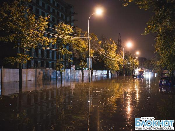 В Краснодаре дождь снова затопил несколько улиц