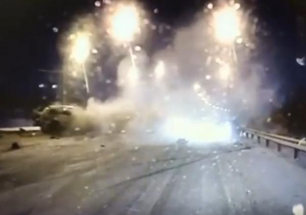 Появилось видео момента аварии, устроенной «корейцем» с московскими номерами под Краснодаром