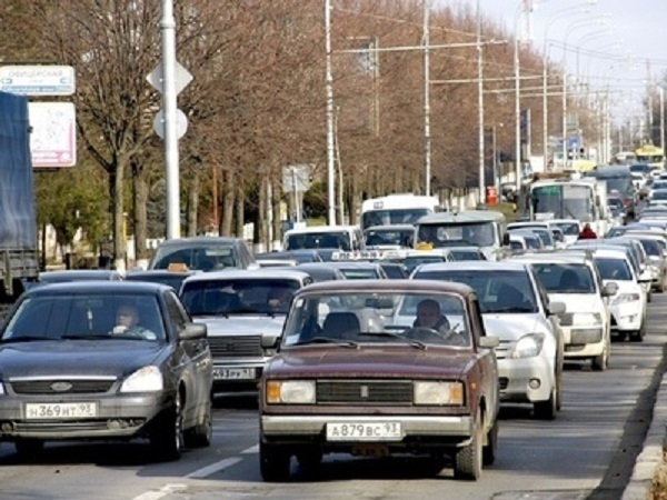 В Краснодаре изменили схему движения на пересечении ул. Красных Партизан и Рашпилиевской